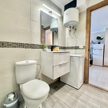 Torres De Yomely -y3a شقة *